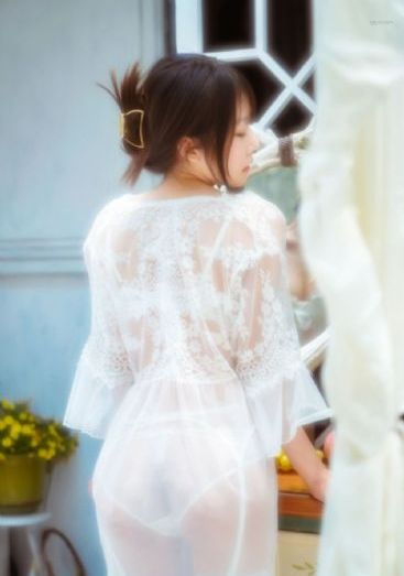 大膽豐滿少婦飽滿的雙乳-免費看片高清完整視頻