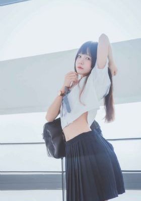 下屬拍到領(lǐng)導(dǎo)偷情的照片要告發(fā)-高清韓劇免費(fèi)觀看韓國(guó)