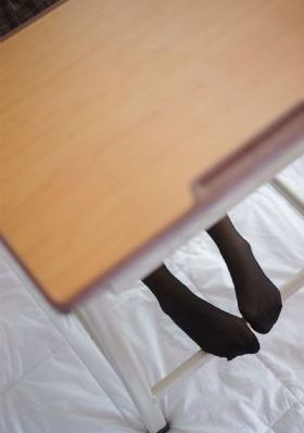 高冷女帝羞辱地張開雙腿-全集高清完整視頻